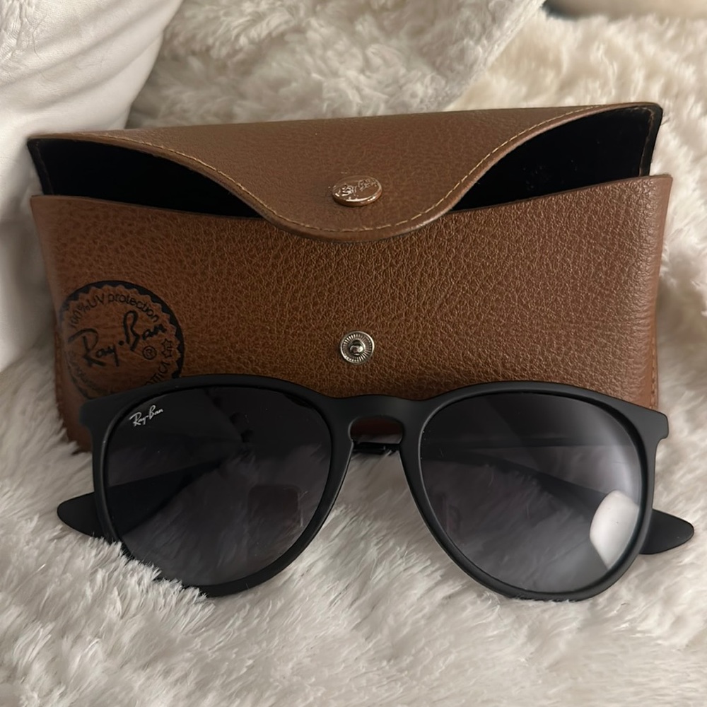 Ray bans only worn a few times like new